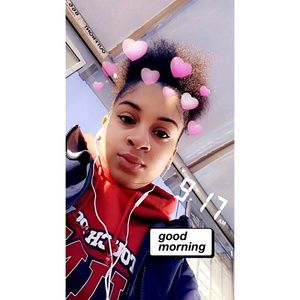 Meet your Posher, Lizzette